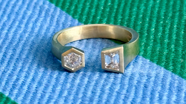 A Custom Geometric Statement Ring